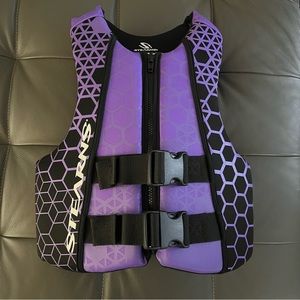 Stearns Kids Life Jacket (50-90Ibs)         Neoprene material for added comfort